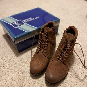 White Mountain Tifton Lace Up Boots